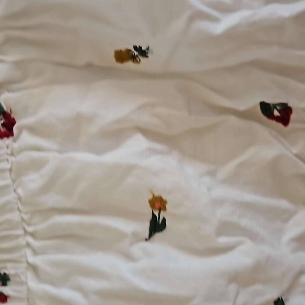 Crop top - Picture 2 of 3